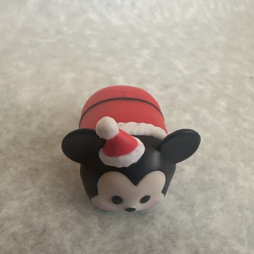 Disney Tsum Tsum Medium Vinyl Figure Special Christmas Edition Mickey Mouse Kk